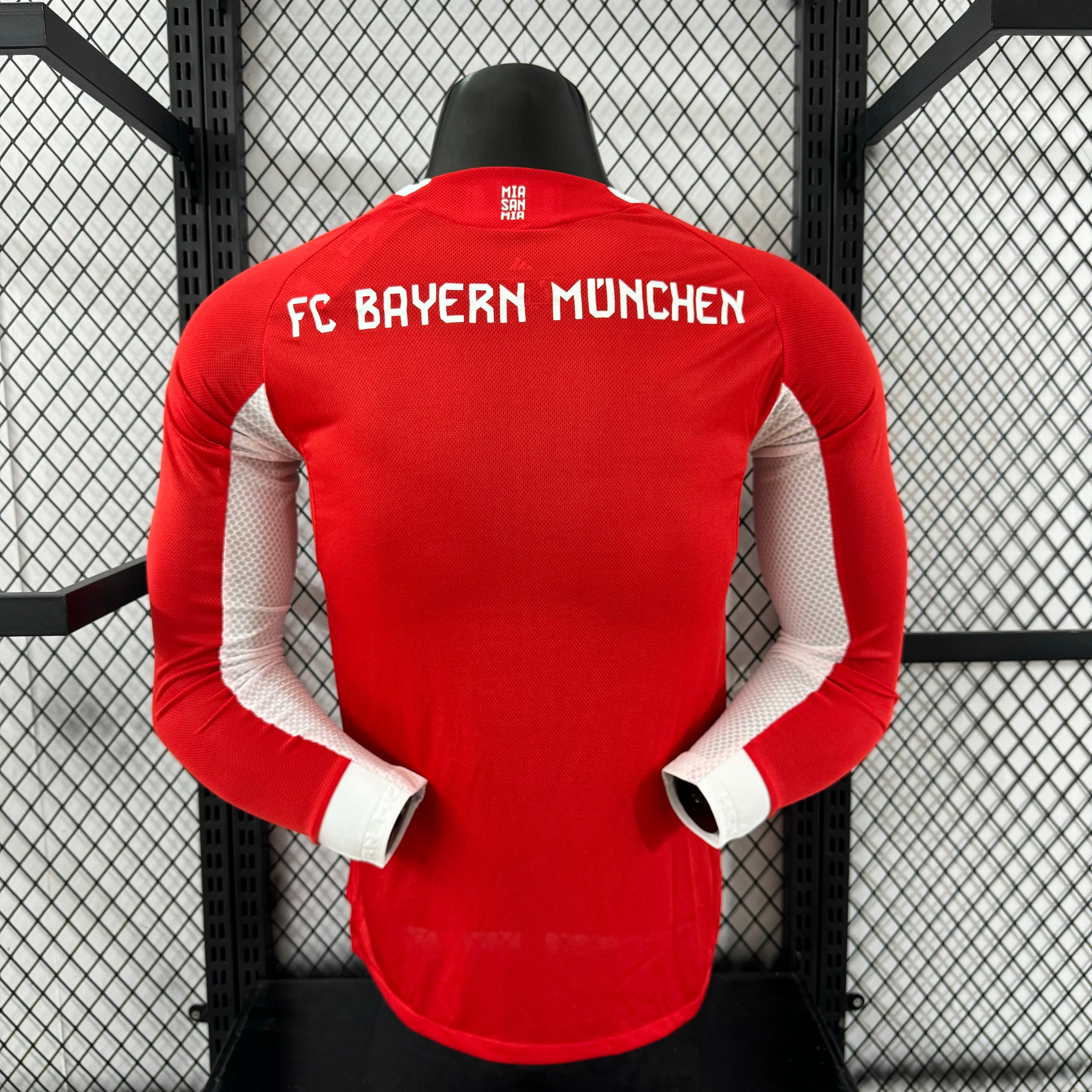 Bayern Munchen 2025-2026 Long Sleeve Home Kit