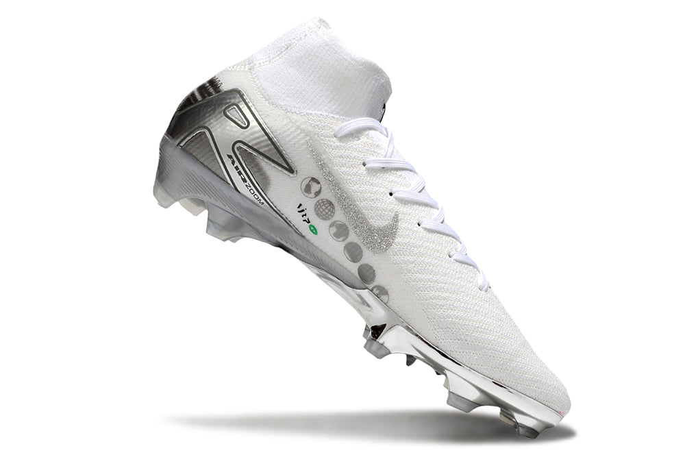 Superfly 10 Elite FG Vini Jr